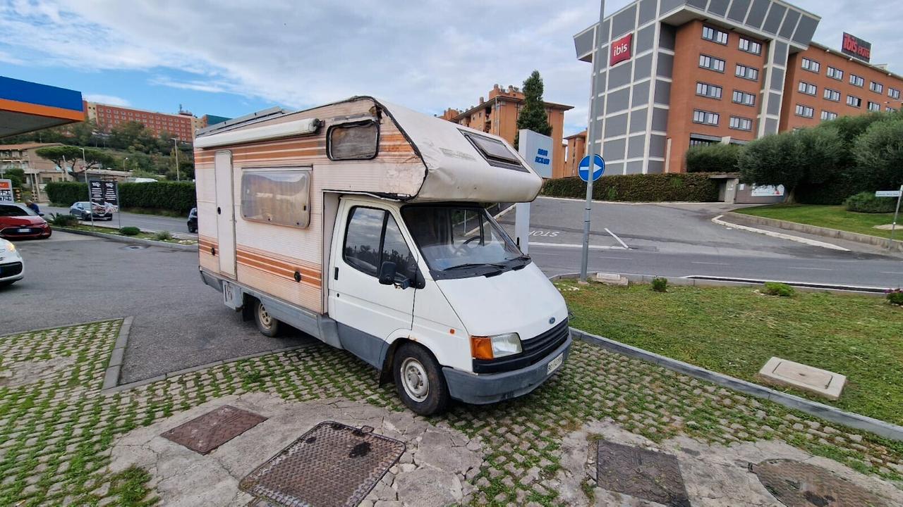 Camper Ford Transit 2.5 diesel