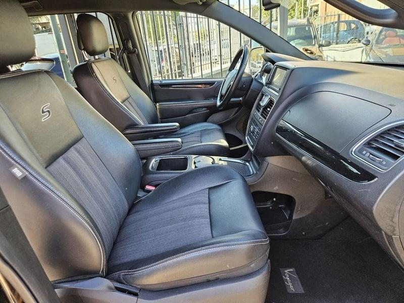 Lancia Voyager 2.8L 177cv Autom. S 7POSTI
