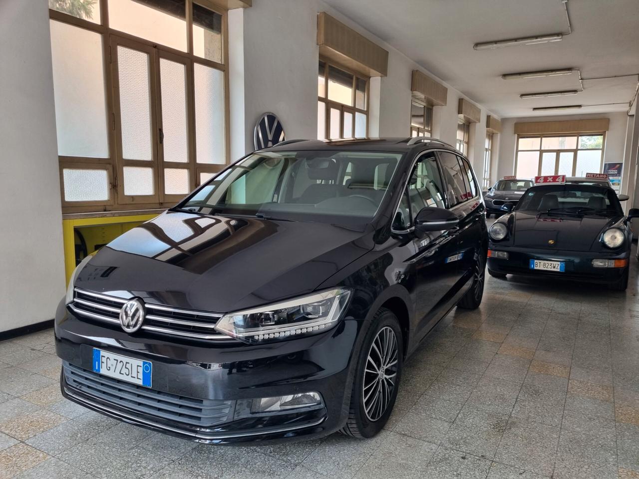 Volkswagen Touran 1.6 TDI 115 CV DSG 7 POSTI, FULL LED, TETTINO, KEYLESS