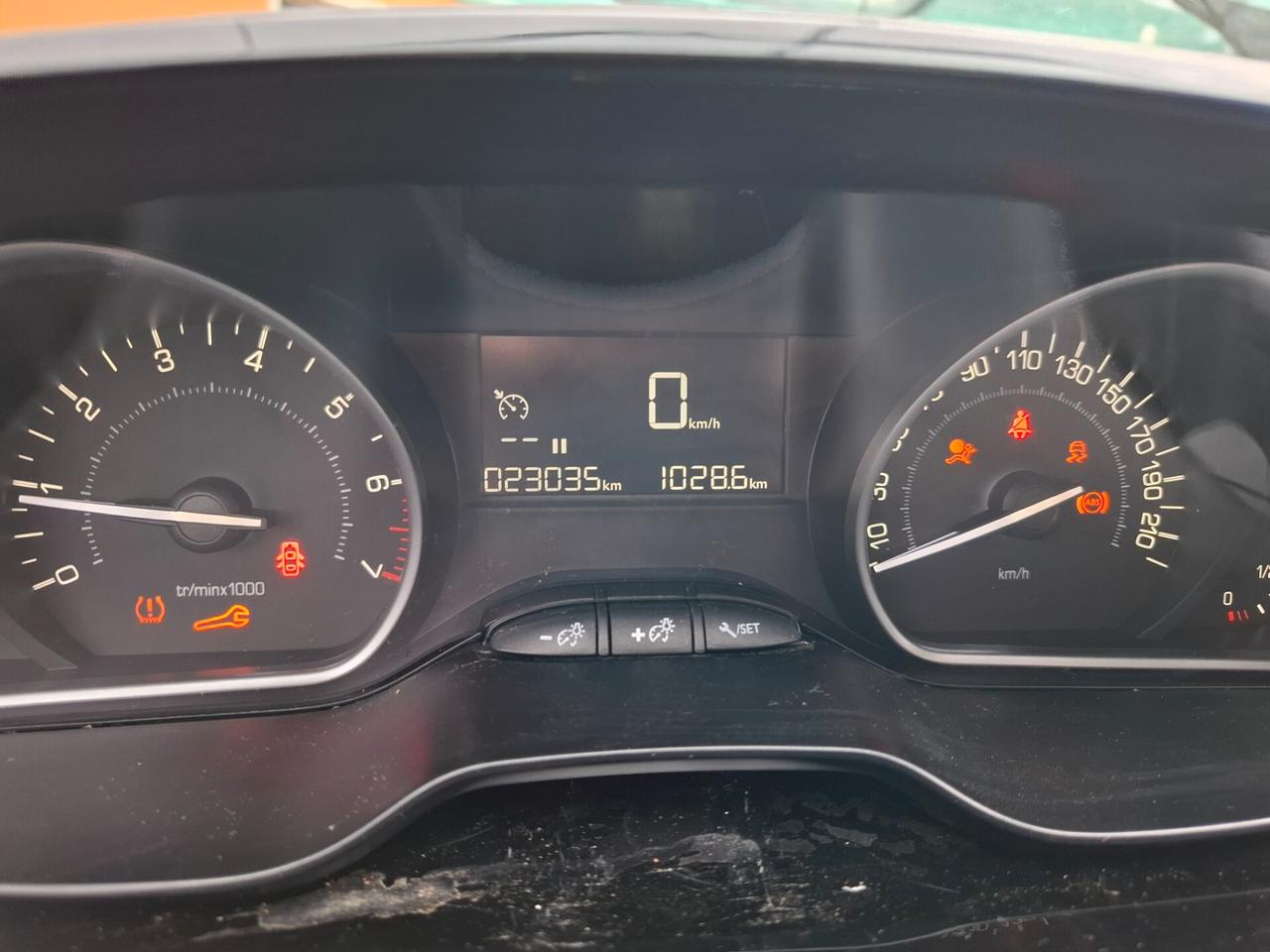 Peugeot 208 PureTech 82 5 porte Allure