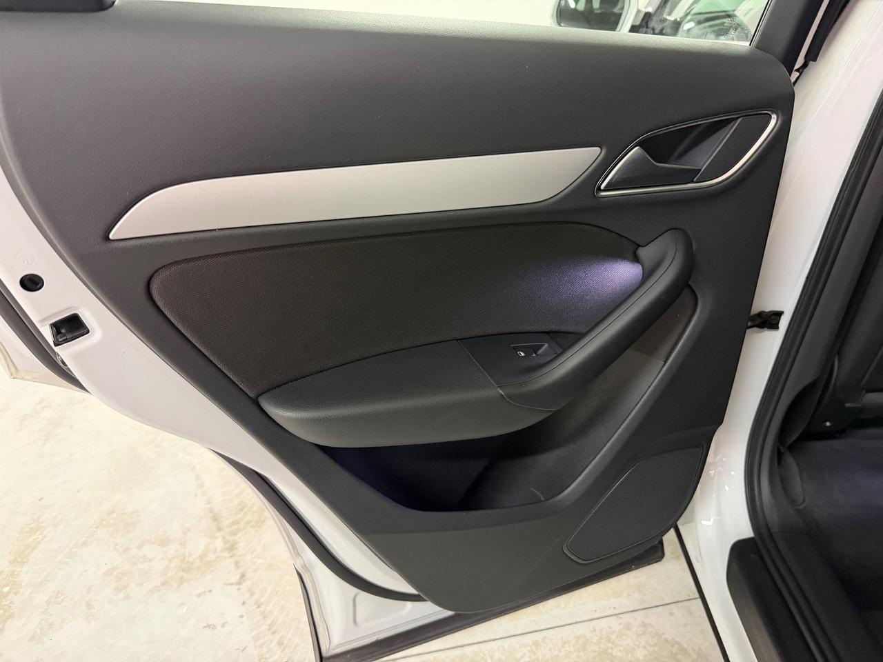 Audi Q3 2.0 TDI 150 CV Business