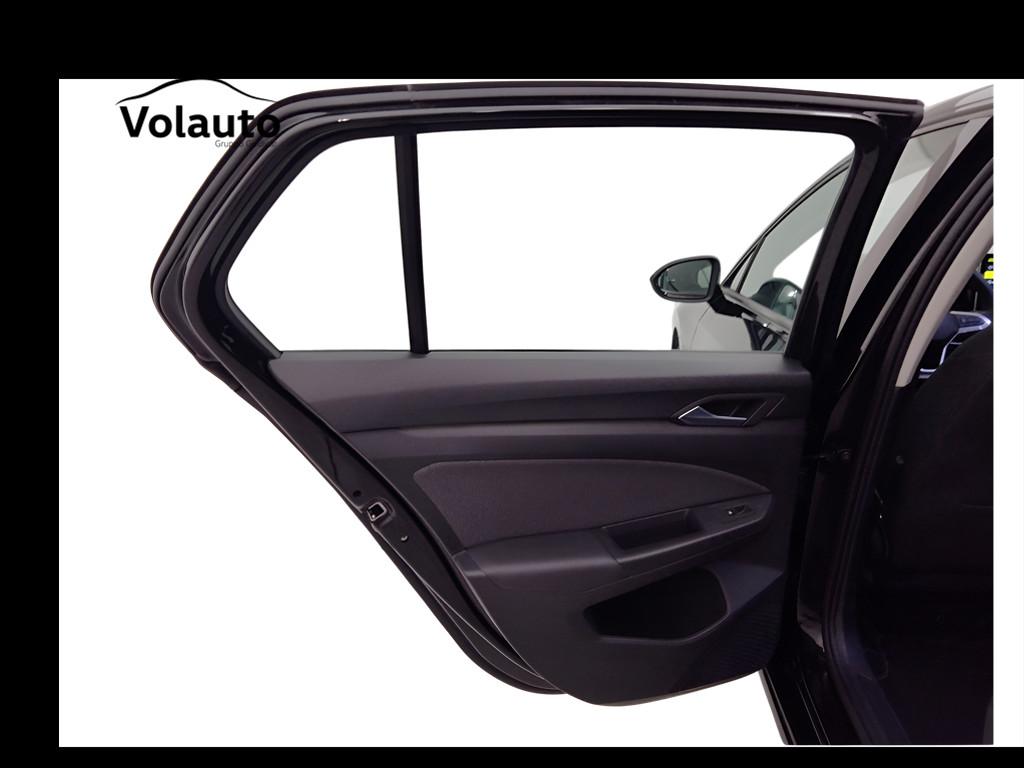 VOLKSWAGEN Golf VIII 2024 - Golf 2.0 tdi Life 115cv