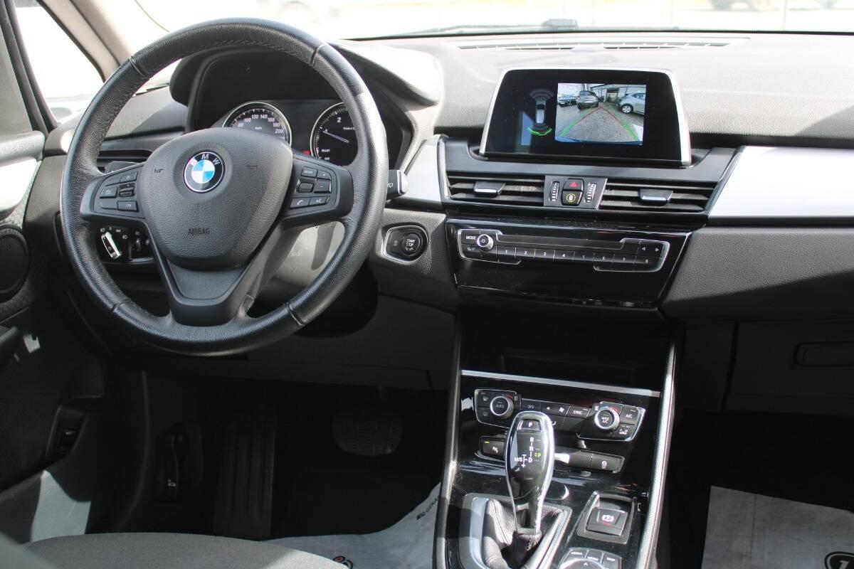 BMW Serie 2 216d Business 7 posti con Navigatore