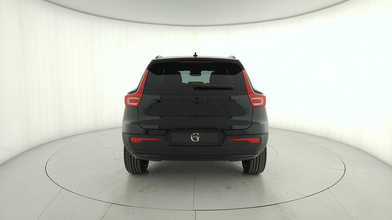 VOLVO XC40 2.0 b3 Plus Black Edition auto