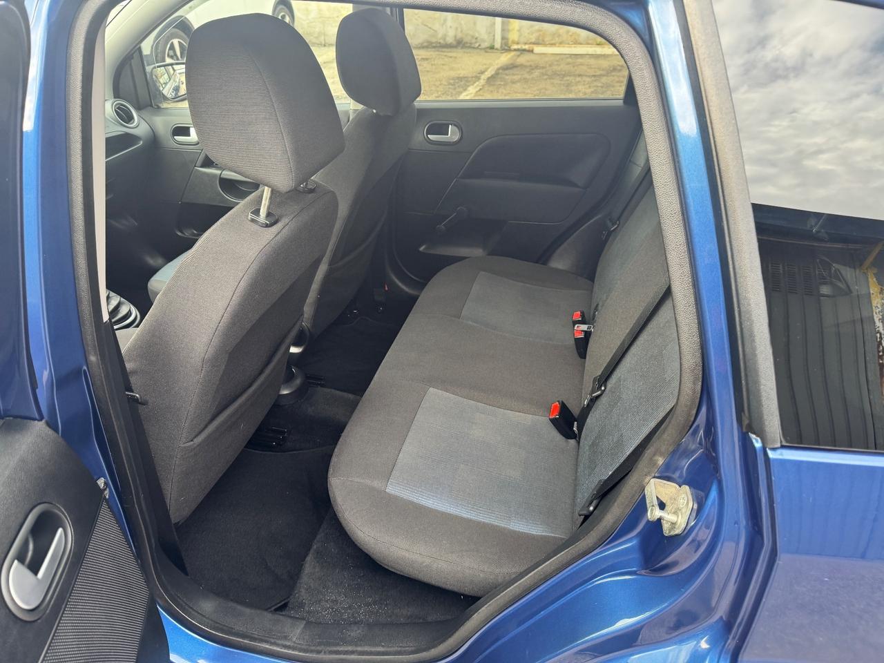 Ford Fiesta 1.2 16V 5p. Ghia