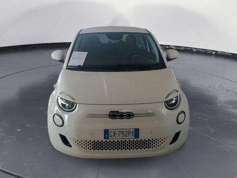 FIAT 500 Bev Hatchback My24 500e -320 Berlina