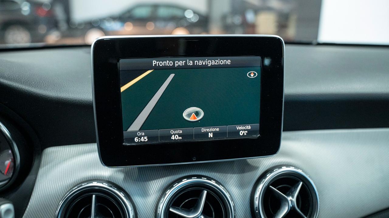 Mercedes-benz GLA 200 D (cdi) SPORT AUTO NAVI PELLE FULL OPTIONAL