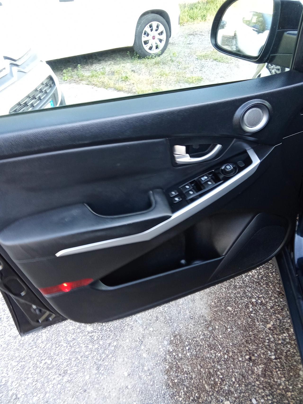 Ssangyong Korando 2.0 2WD GPL 016