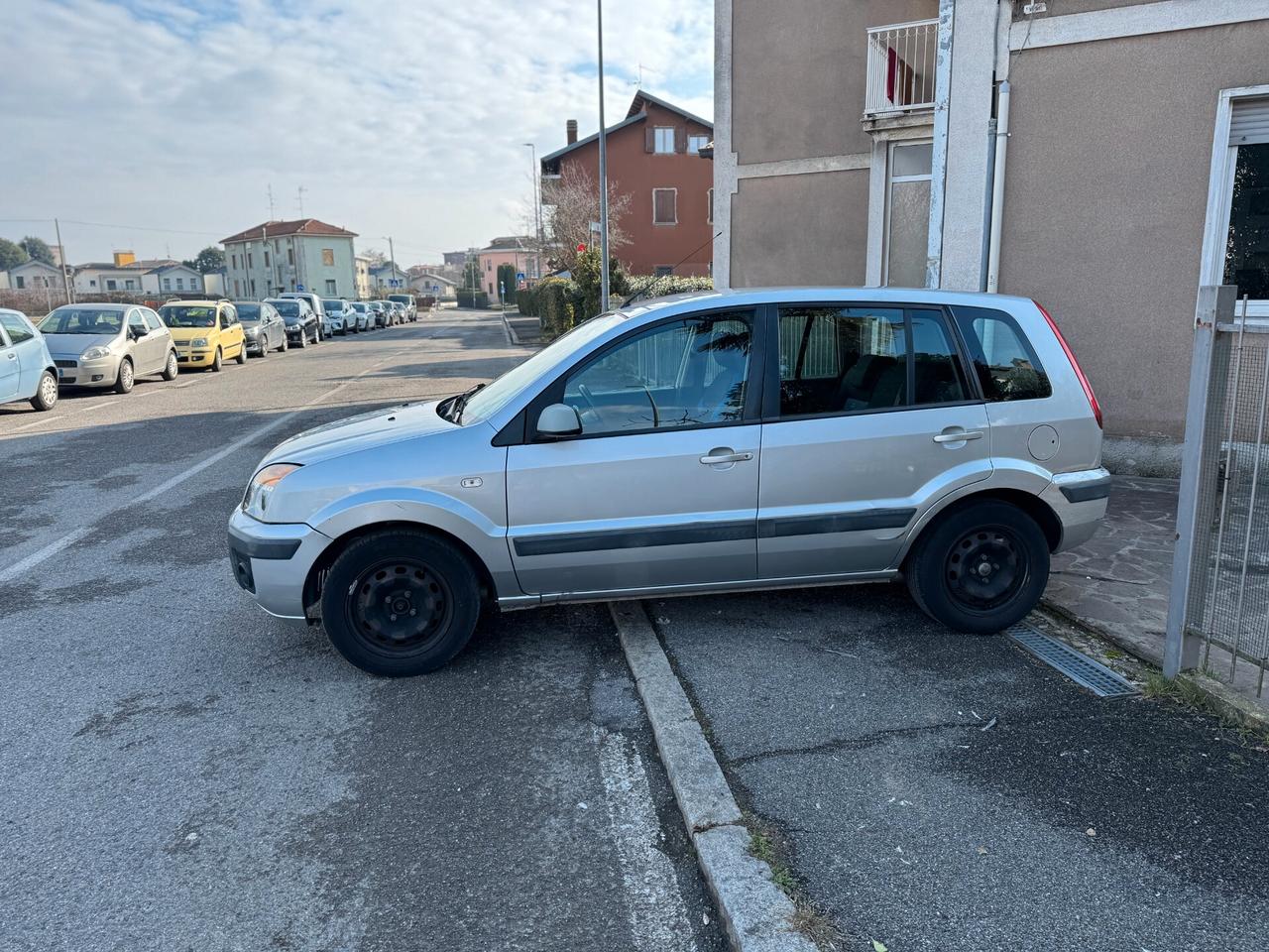 Ford Fusion 1.4 16V 5p. Titanium