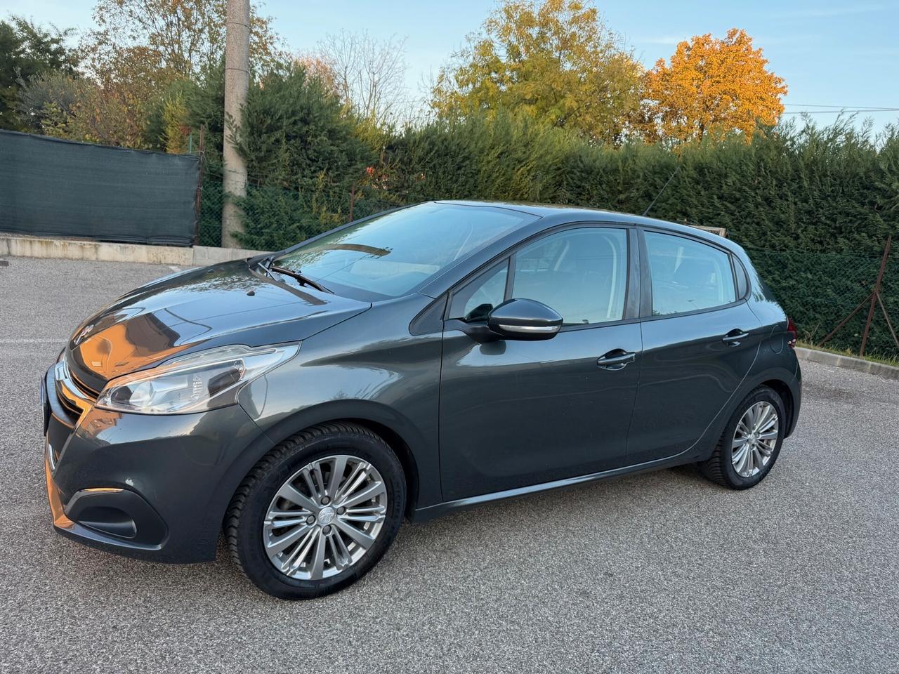 Peugeot 208 1.6 - NEOPATENTATI - 12 MESI DI GARANZIA -