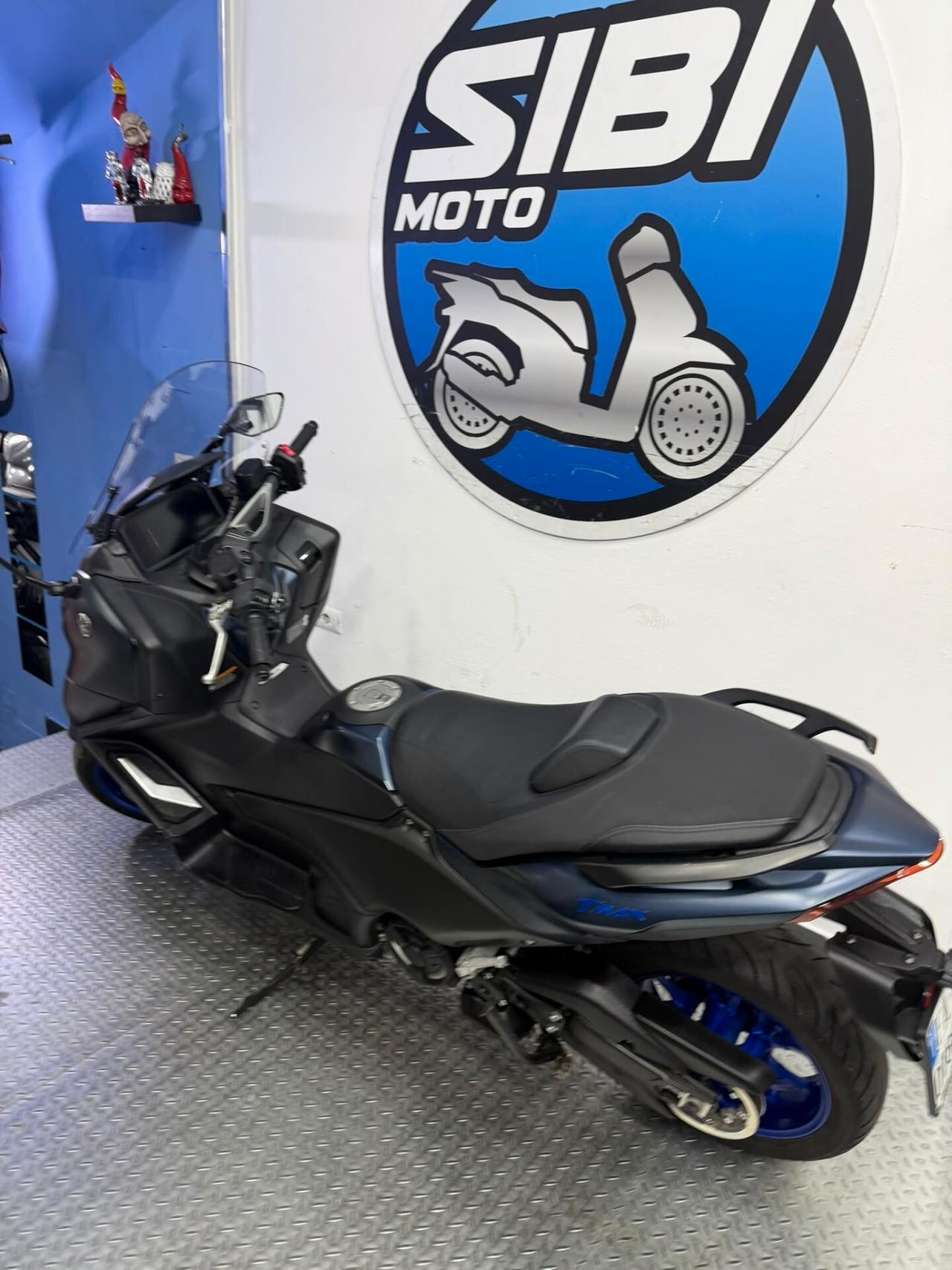 Yamaha T Max 560