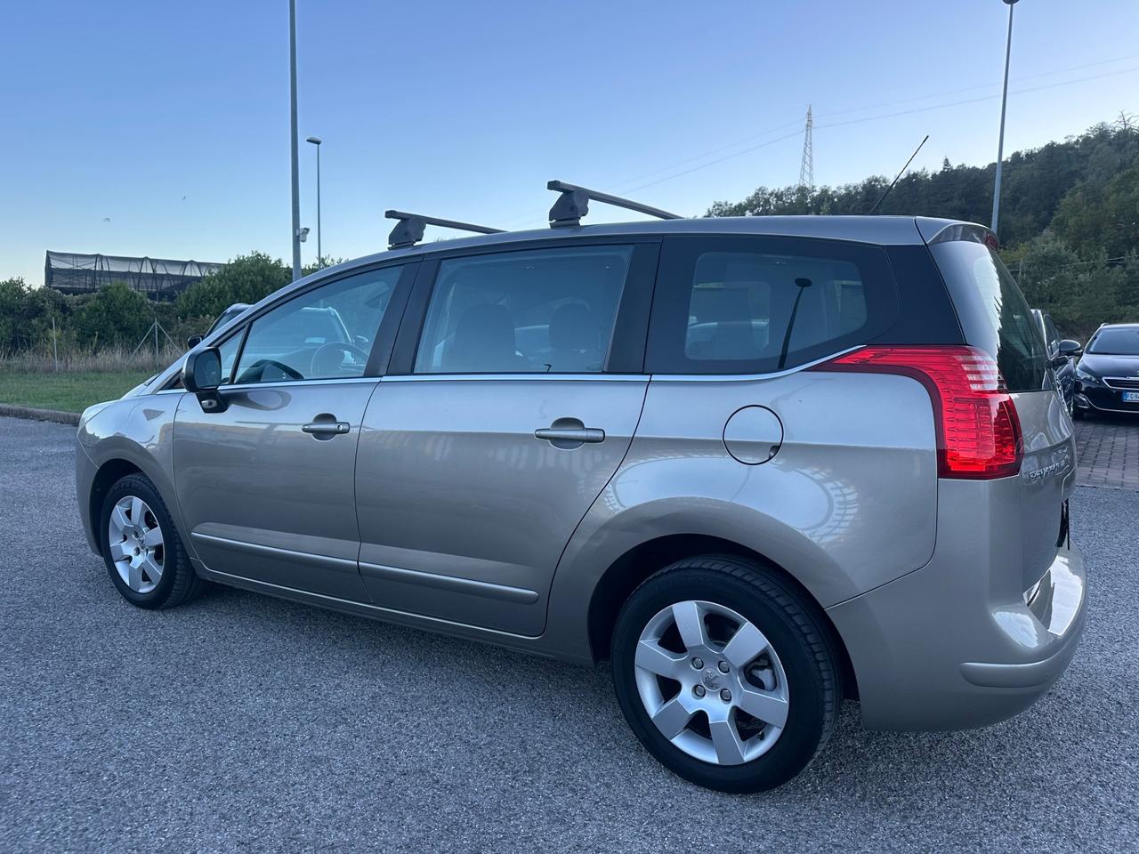 Peugeot 5008 1.6 HDi 112CV Business