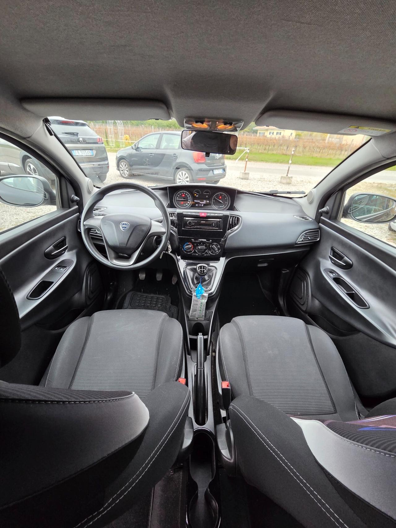 Lancia Ypsilon 1.3 MJT 95 CV Finanziabile