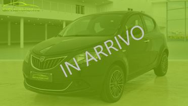 Lancia Ypsilon 1.0 hybrid Silver Plus