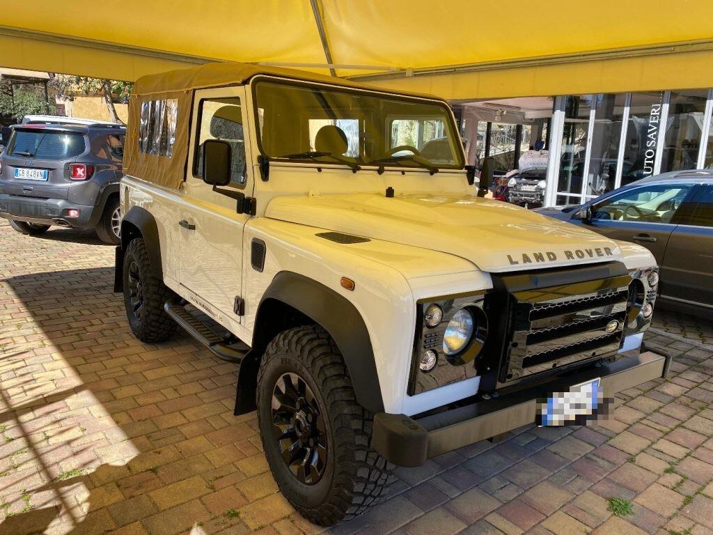 LANDROVERDefender902.2TD4StationWagon