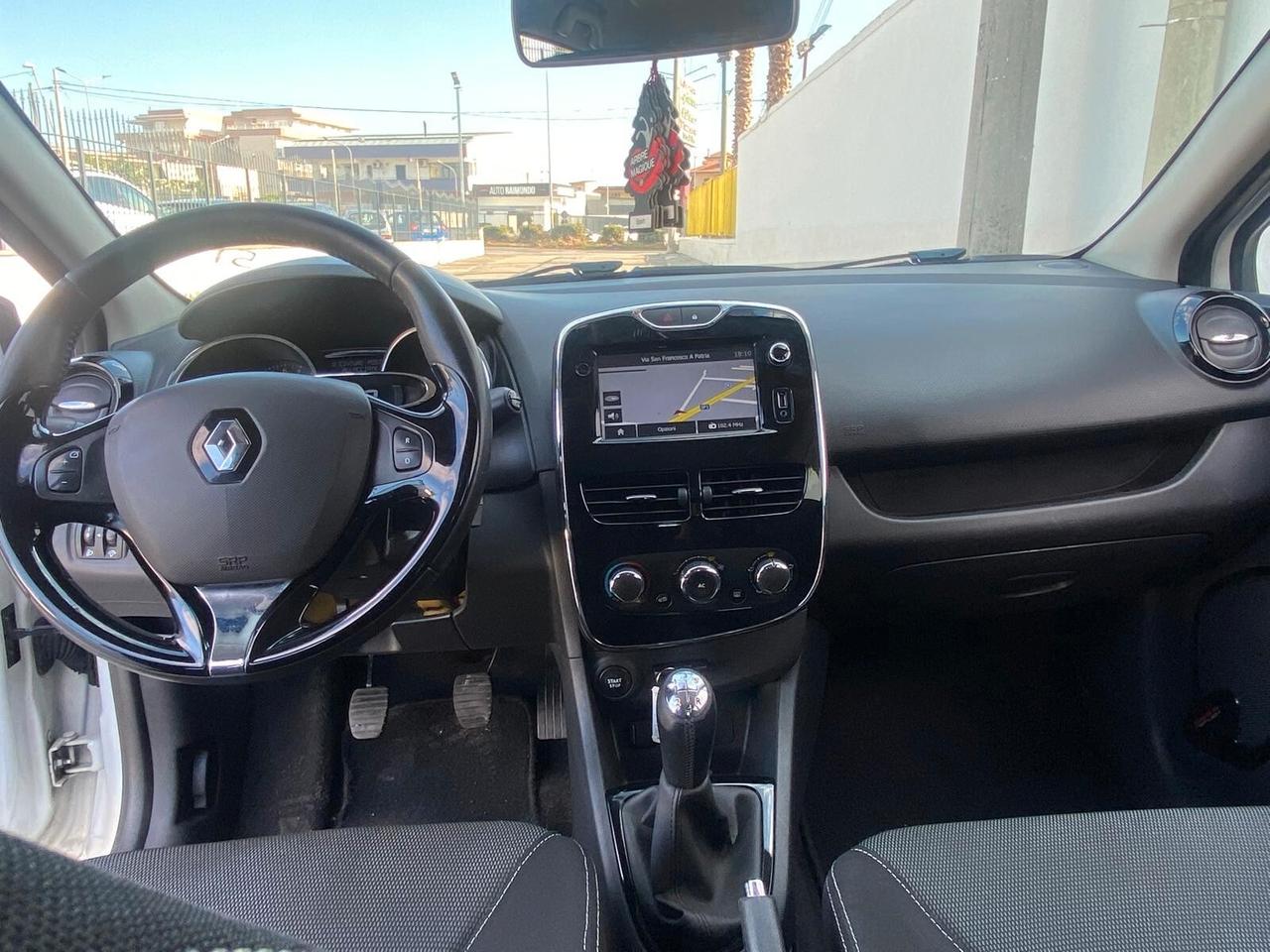 Renault Clio 1.2 75CV 5 Porte Costume National