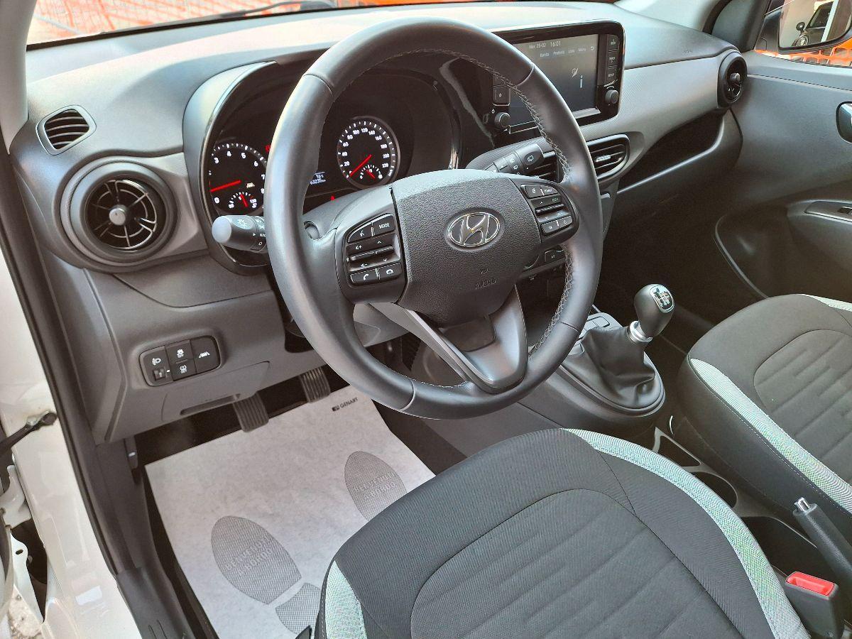 HYUNDAI - i10 - 1.0 MPI Connectline