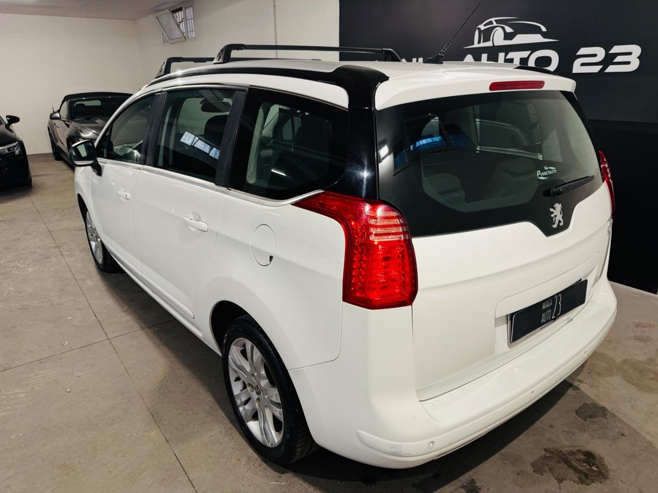 Peugeot 5008 1.6 HDi 116CV Allure*7 POSTI*