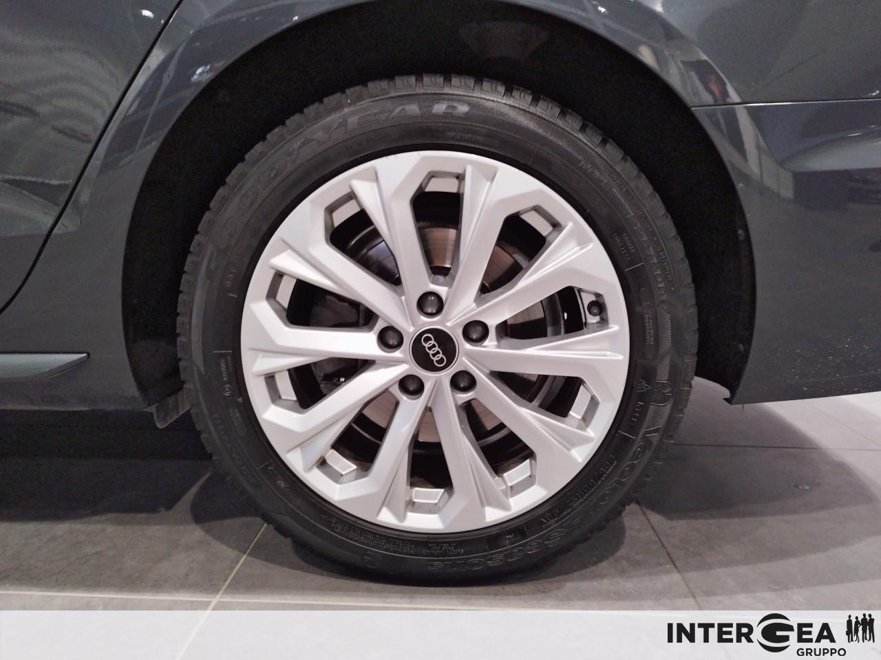 AUDI A4 Avant 35 2.0 tdi mhev Business Advanced