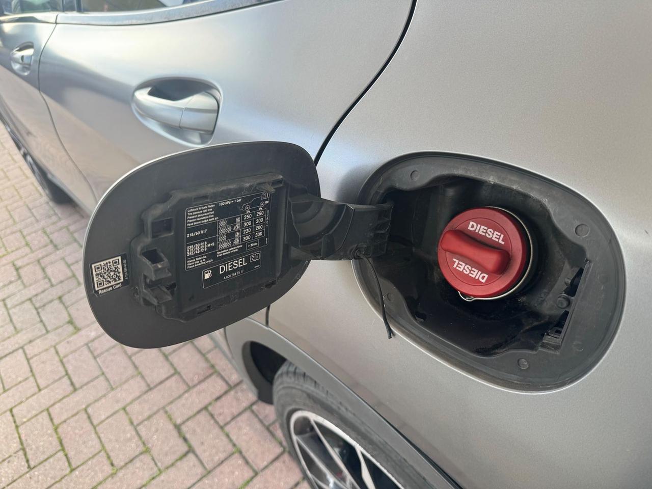 Mercedes-Benz GLA 200 Premium GLA 200 D TET #9904