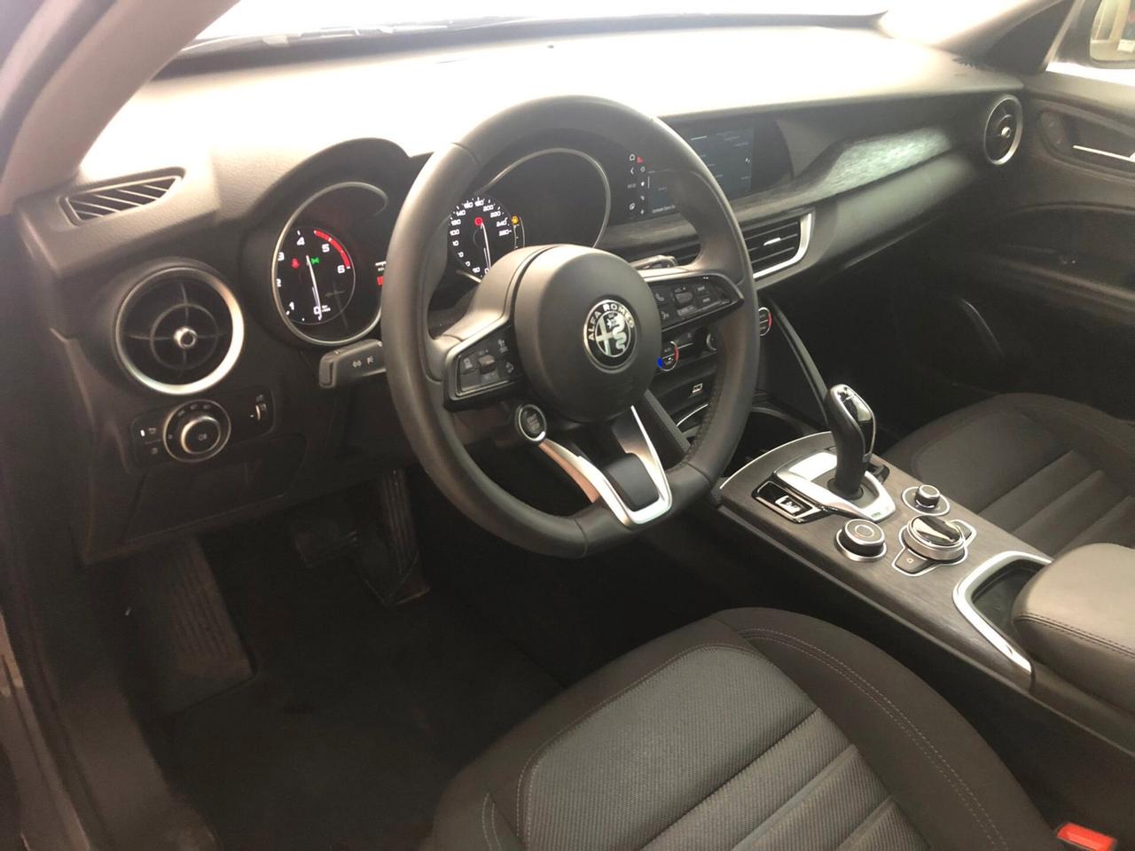 Alfa Romeo Stelvio 2.2 Turbodiesel 160 CV AT8 RWD Business