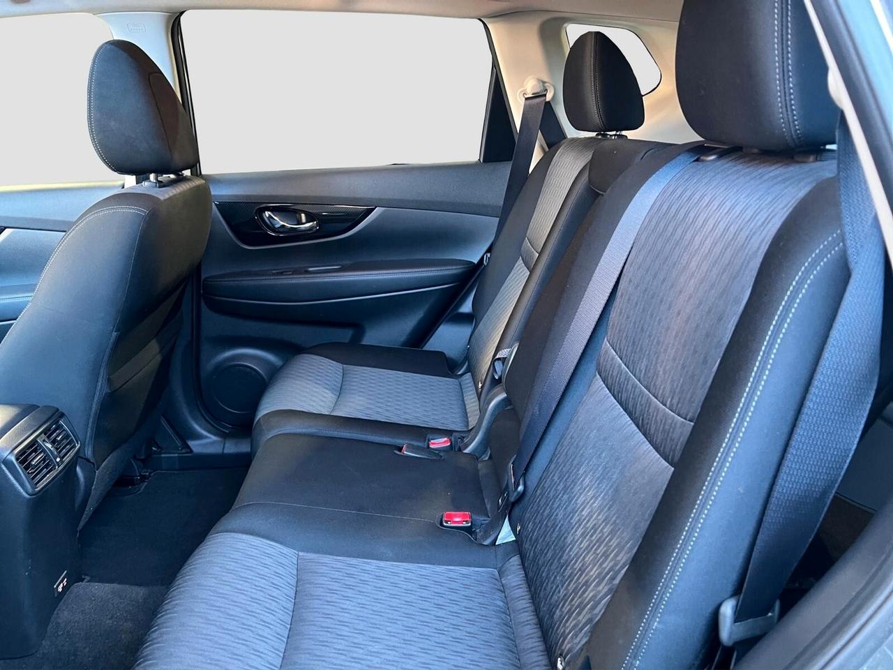 Nissan X-Trail dCi 150 2WD N-Connecta