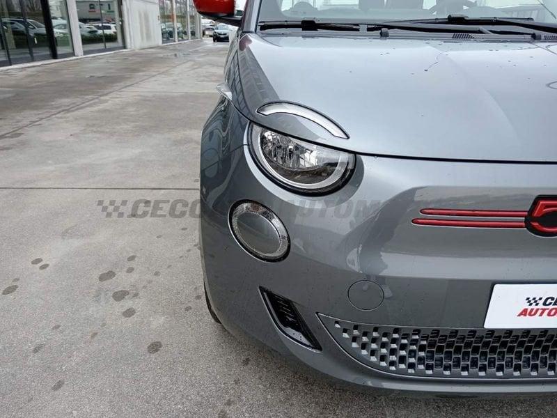 FIAT 500e LA NUOVA 500 42 kWh (Red)