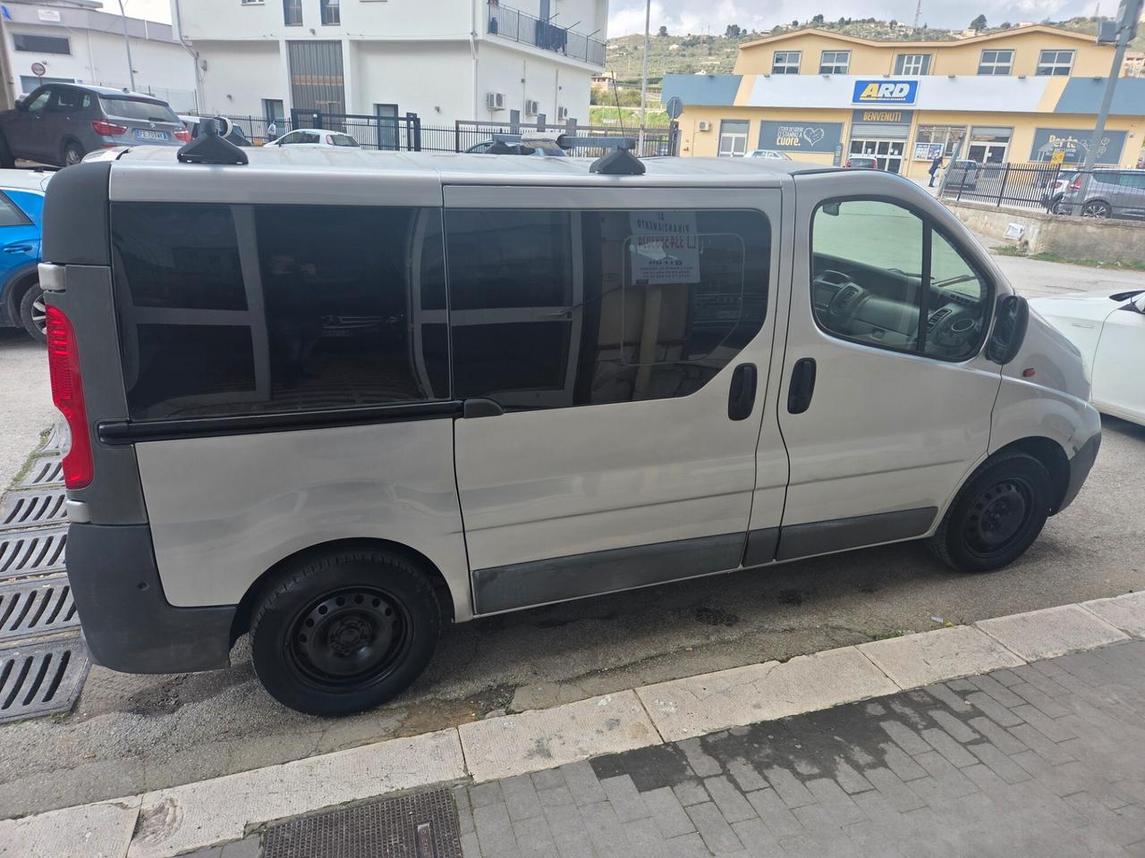 OPEL VIVARO 9 POSTI 2.0 115 CV KM CERTIFICATI