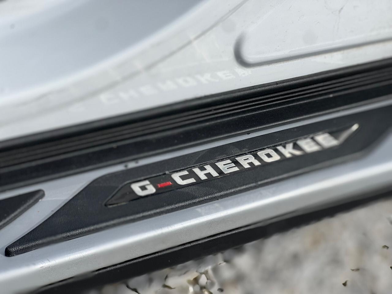 Jeep Grand Cherokee Overland FULL-OPTIONAL
