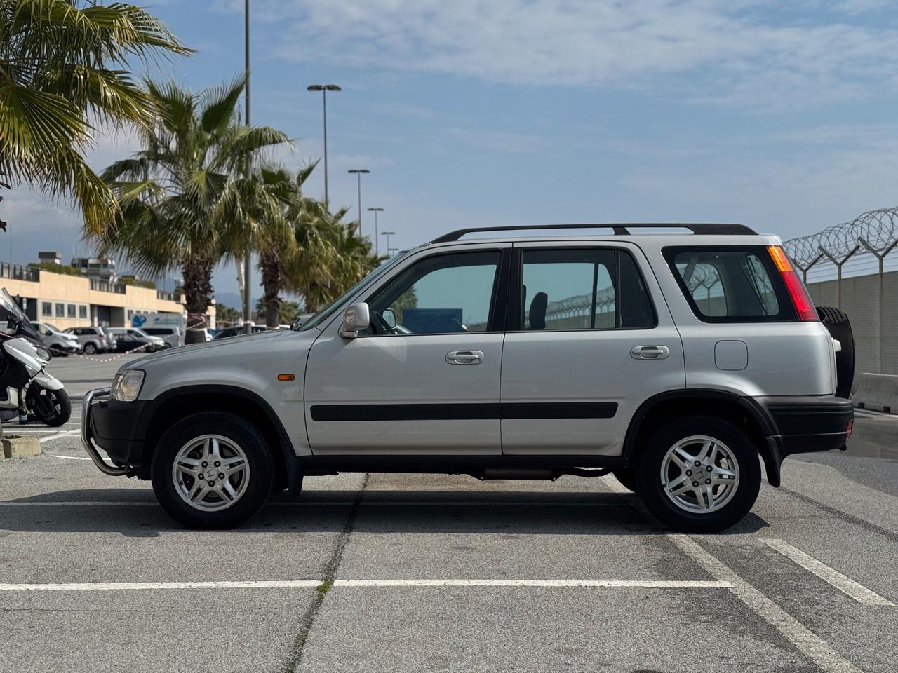 HONDA CR-V 2.0 BENZINA RVSI 4WD 1 PRO 12 MESI DI GARANZIA