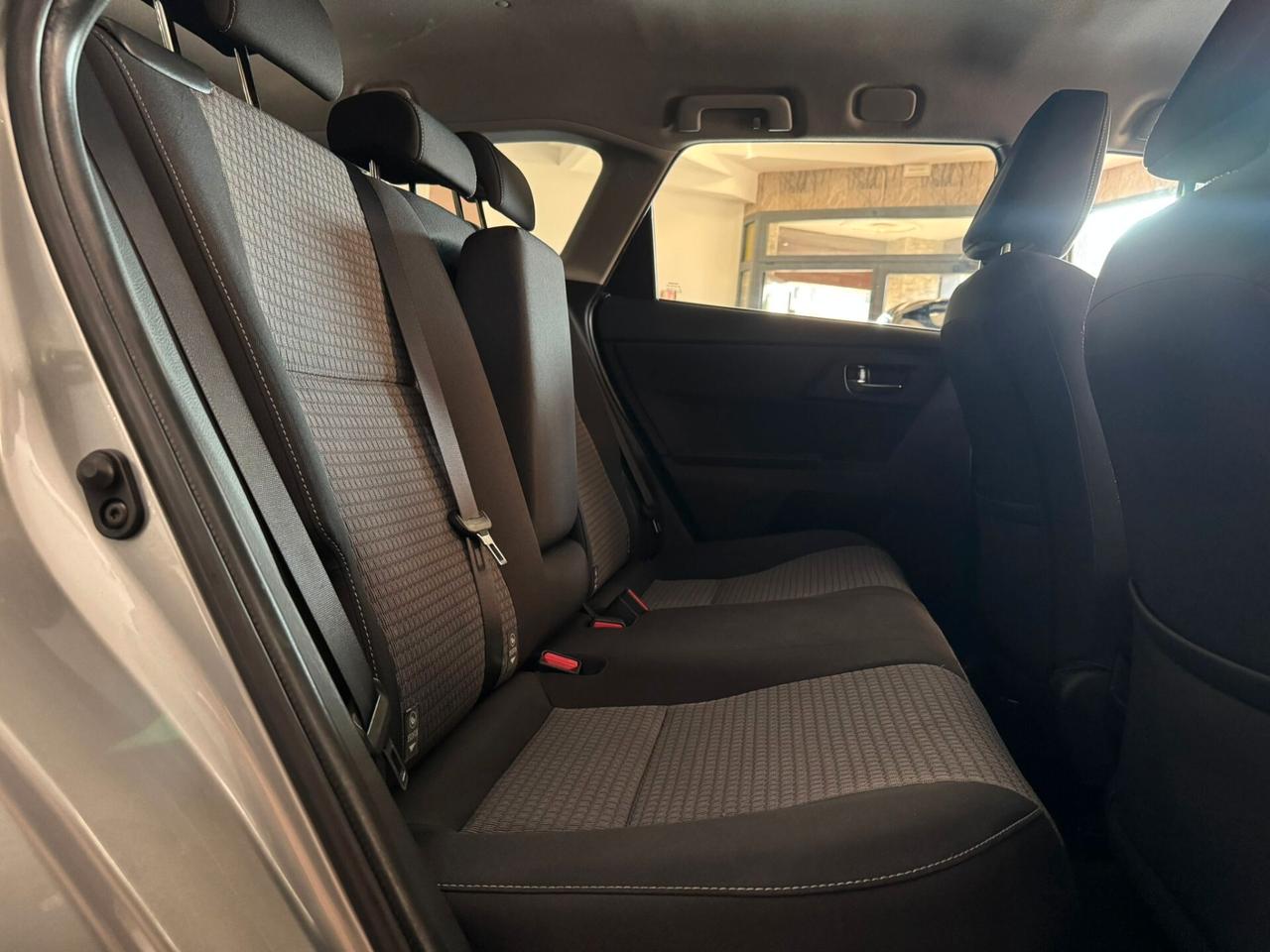 Toyota Auris Touring Sports 1.8 Hybrid Style