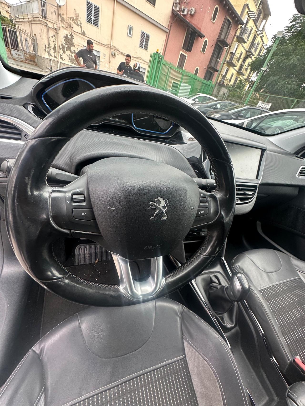 Peugeot 2008 PureTech 82 Allure