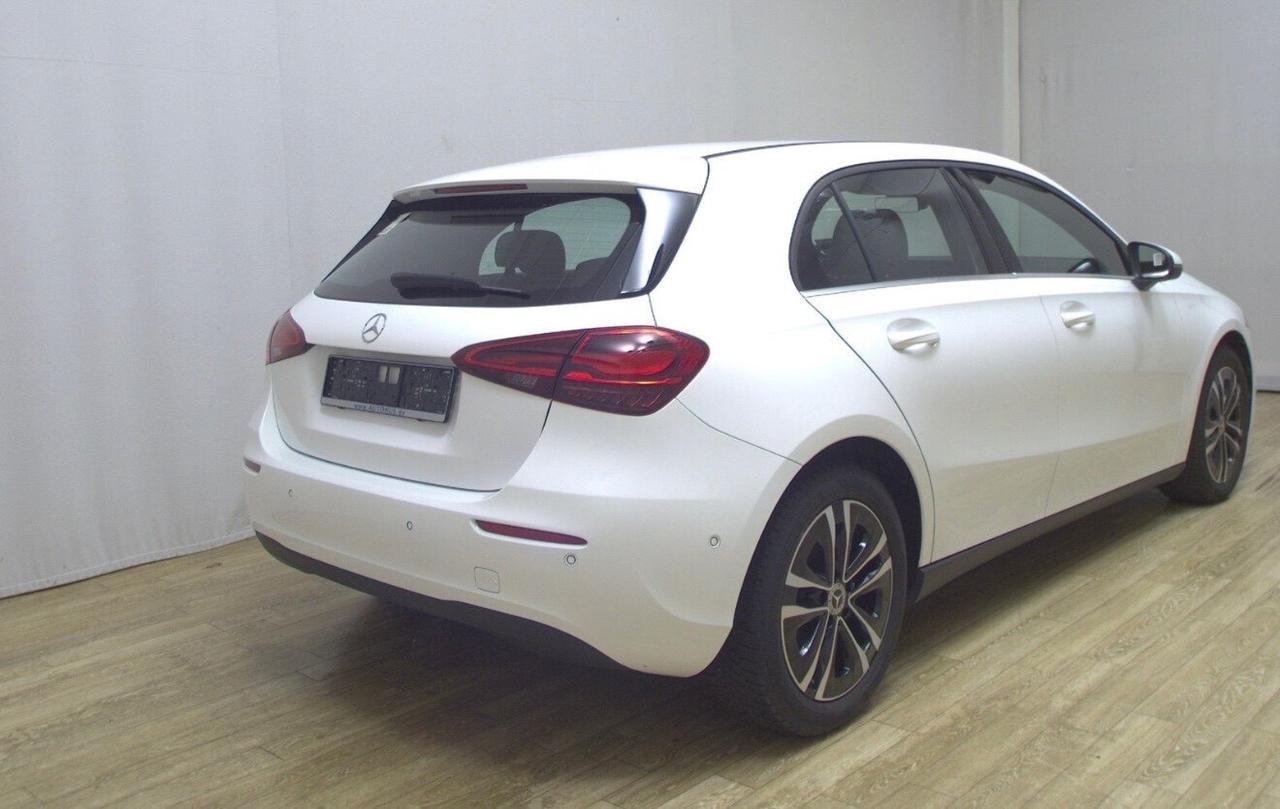 Mercedes-benz A 180Benzina Automatic Sport plus Led camera