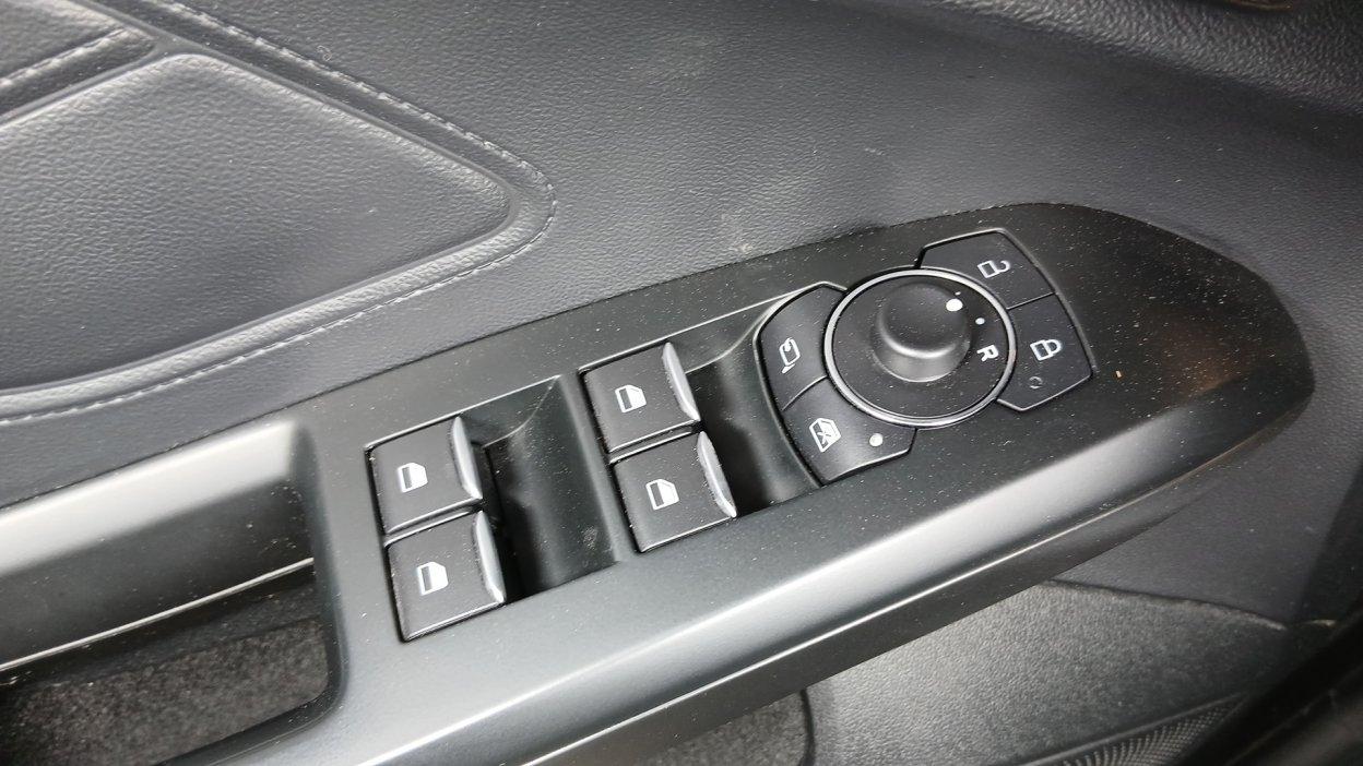 FORD Focus 4ª serie - FOCUS 1.0 ECOBOOST HYBRID 125CV SW ST-LINE STYLE AUTOCARRO