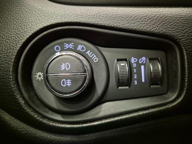 JEEP Renegade 1.3 T4 DDCT Limited ACC Navi 8,4