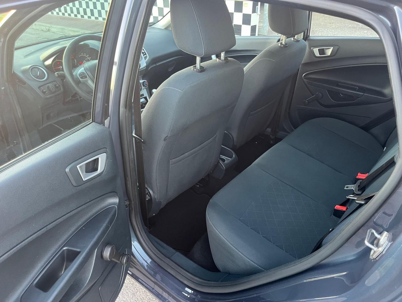 Ford Fiesta 1.4 TDCi 70CV 5 porte Unipro 2012