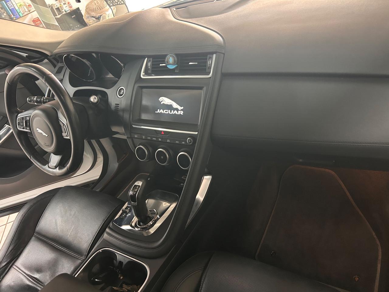 Jaguar E-Pace 2.0D 150 CV R-Dynamic