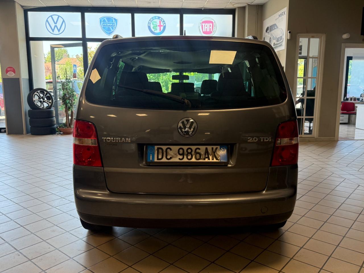 Volkswagen Touran 2.0 16V TDI Highline 7 POSTI!!