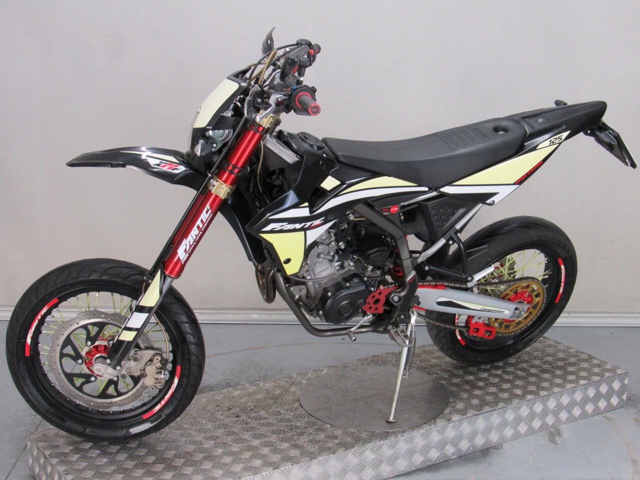 Fantic Motor Motard 125 COMPETITION 11 KW PATENTE A1 E B