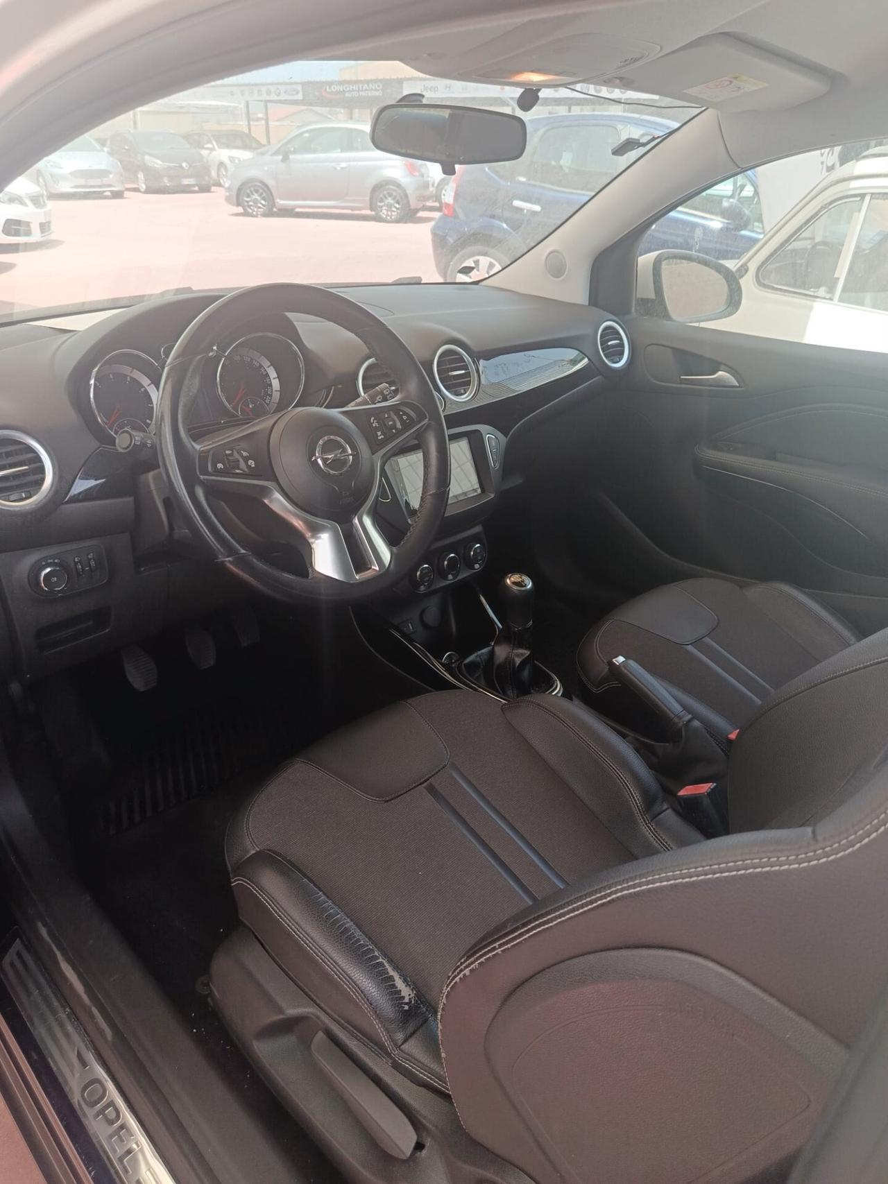 Opel Adam 1.4 87 CV Slam