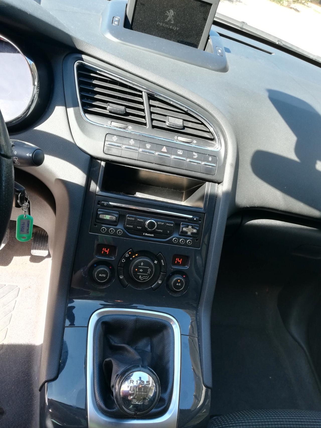 Peugeot 5008 7 posti
