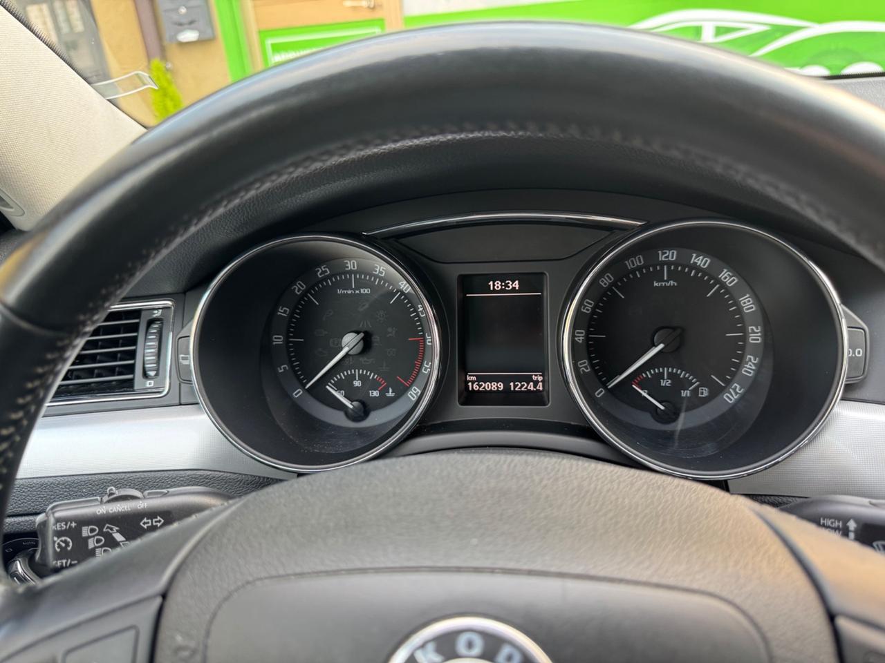 Skoda Superb 2.0 TDI CR 170CV DSG Wagon Ambition