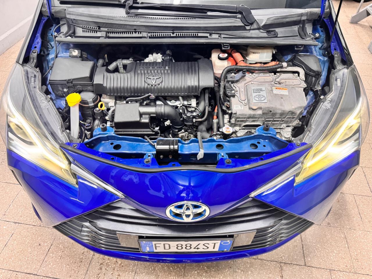 Toyota Yaris 1.5 Hybrid 73 Cv 5P. 22.000 KM - 2017