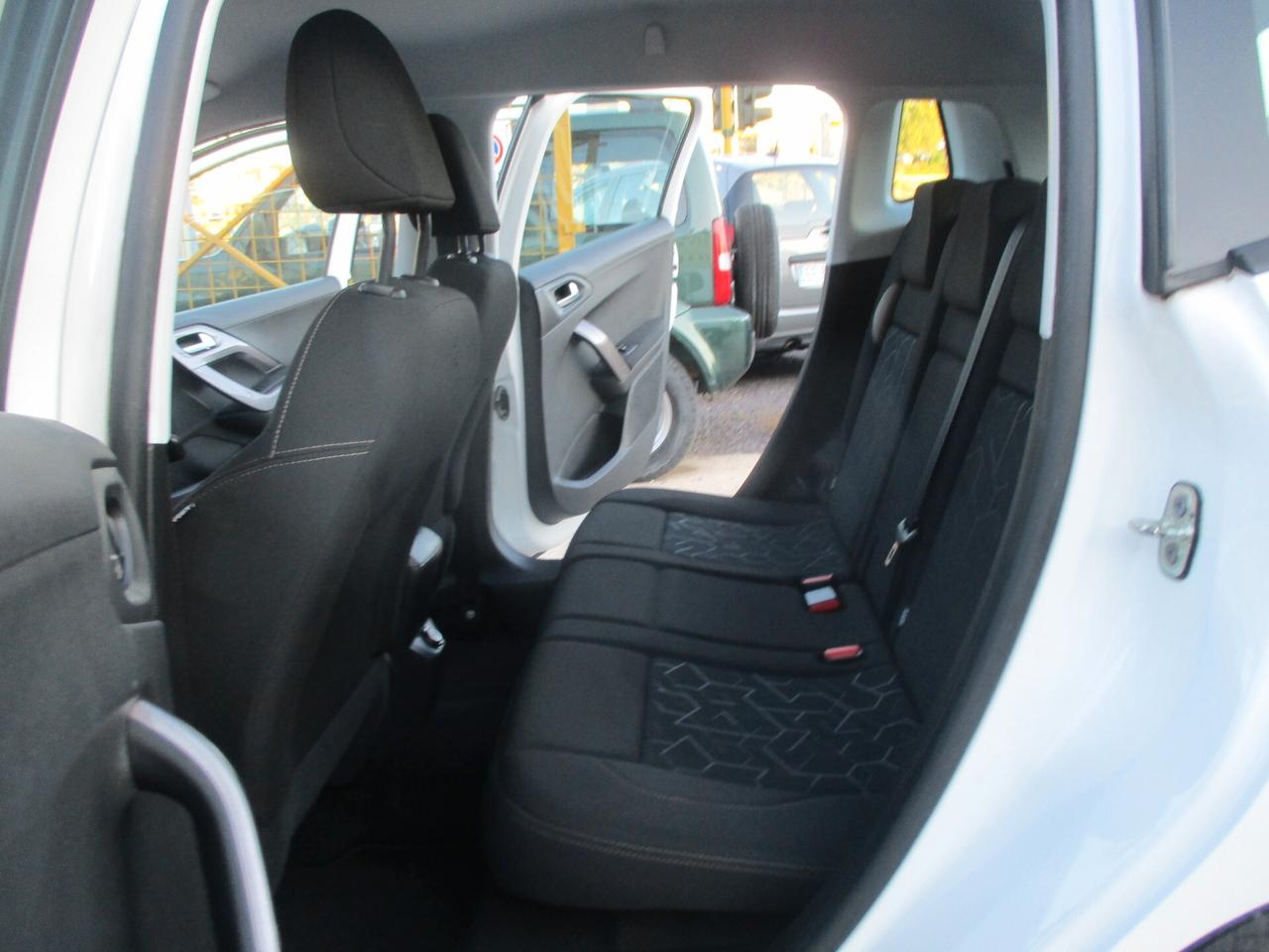 Peugeot 2008 1.6 e-HDi 92 CV MOLTO BELLA 2014