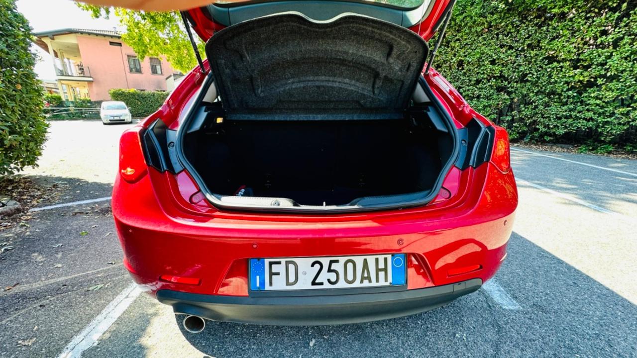 Alfa Romeo Giulietta 1.6 JTDm-2 120 CV.euro6b.o.k. neopatentati
