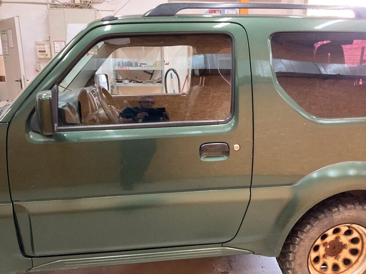 Suzuki Jimny 1.3i 16V cat 4WD JLX