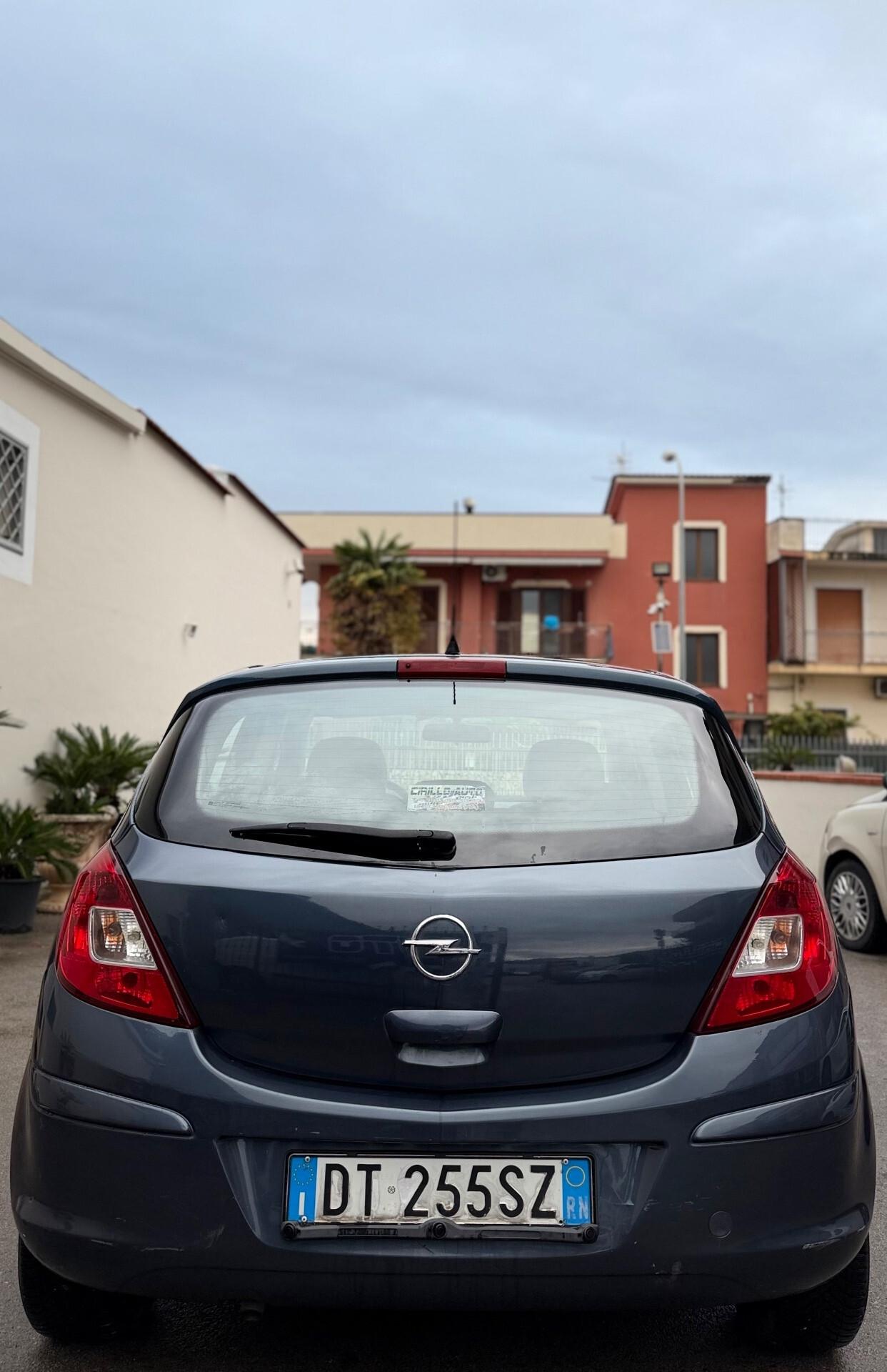 Opel Corsa 1.2 Benzina Automatica 80 Cv