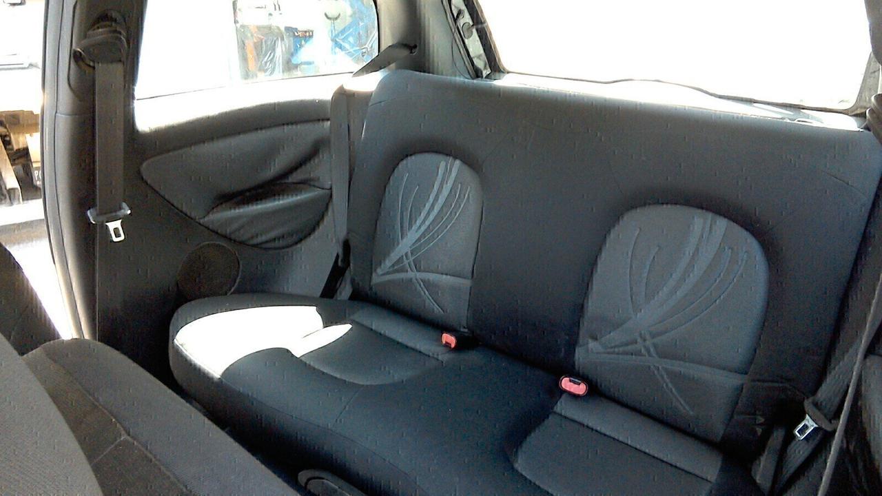 LANCIA YPSILON 2 SERIE - 1.2 69 CV ARGENTO - BENZINA/GPL