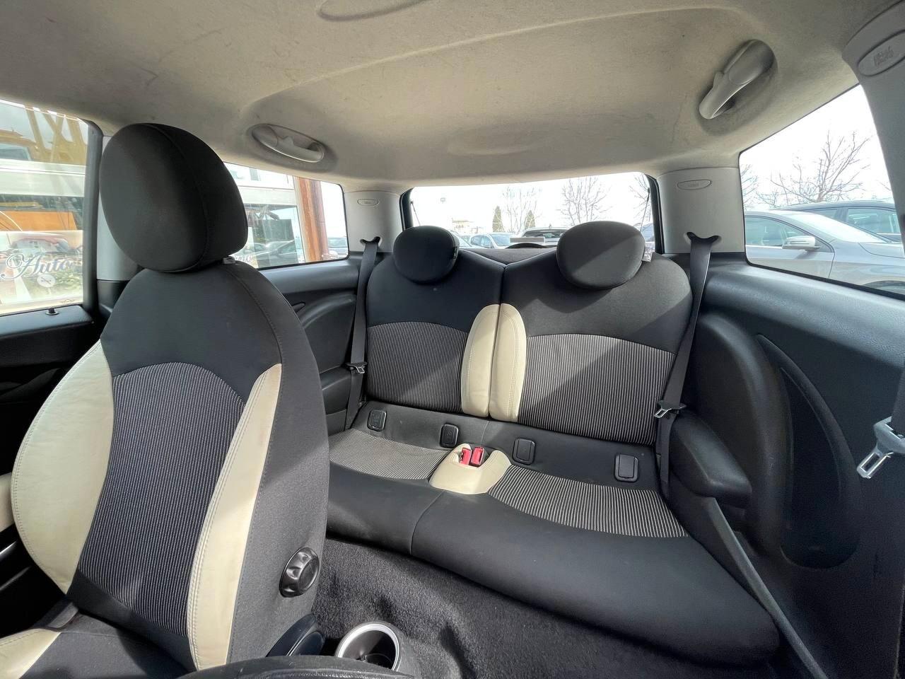 MINI ONE 1.4 B - 2010