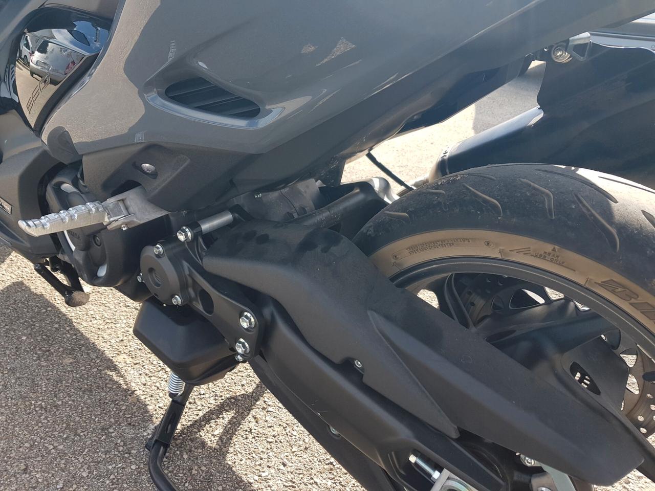 YAMAHA TMAX 560 2021